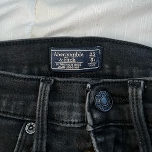 A&F Ultra High Rise Jean Leggings